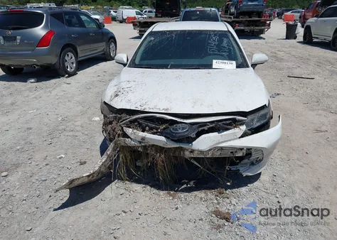 2018 Toyota Camry Le from USA, damaged, VIN 4T1B11HK5JU638655